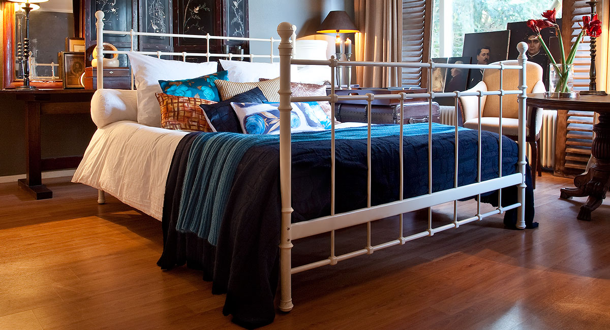 Alter Ego Bedroom Frida