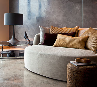 Detail livingroom Faye leather cushions