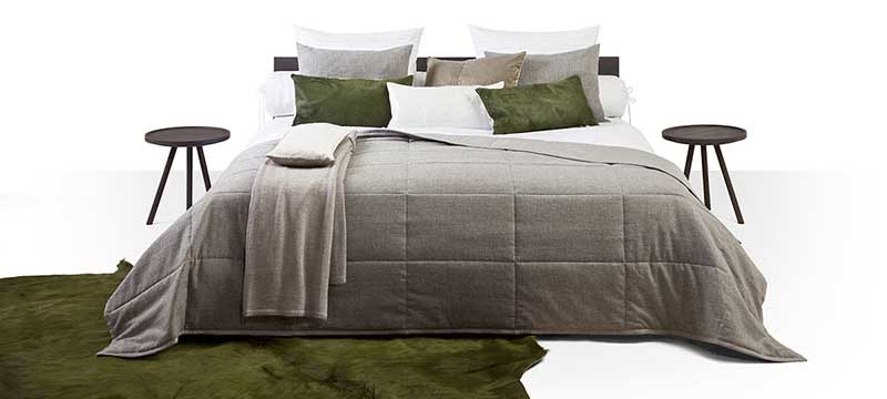 MrsMe setting Amelia