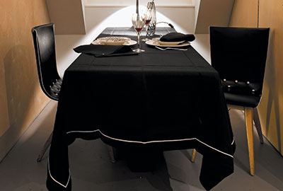 The Black Blush Diningroom