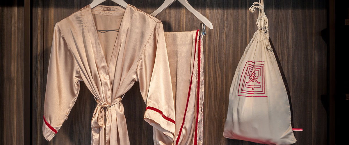 MrsMe custom made jet couture