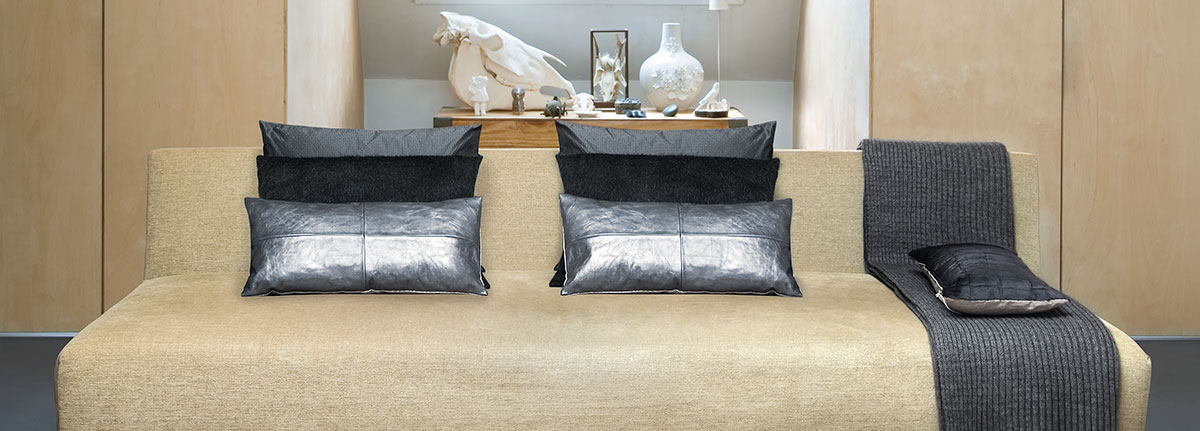 Cushion Chester on sofa