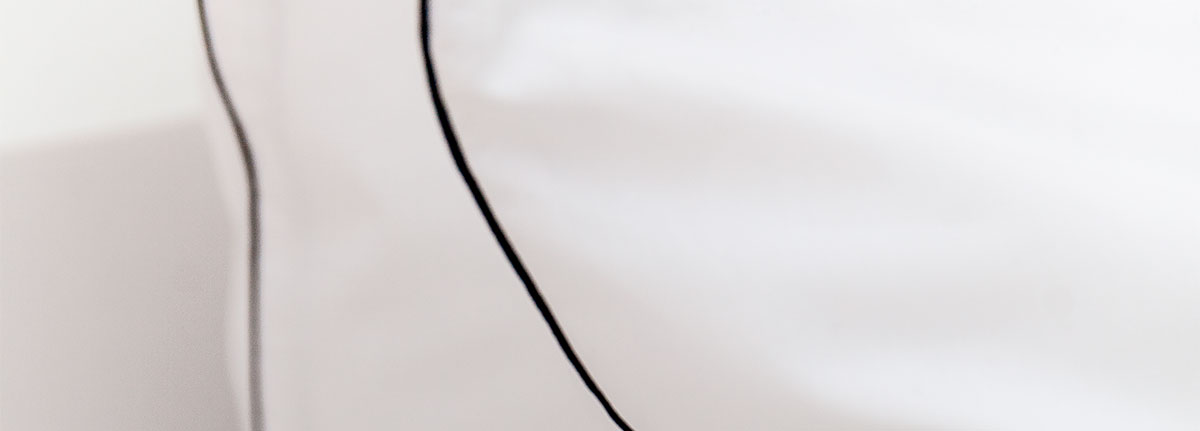 MrsMe Dekbedovertrek en slopen Lotus Wit detail