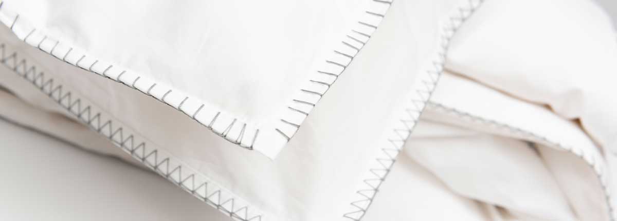 MrsMe Dekbedovertrek Feston Wit detail