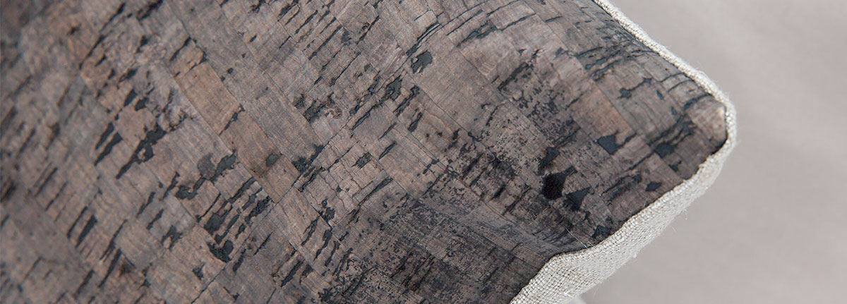Sierkussen Cork Ebony Detail