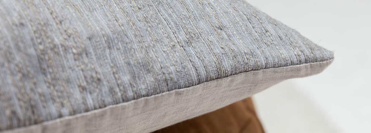 Sierkussen Link Silver Grey lurex
