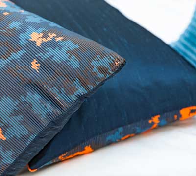 Sierkussen Universe camouflage print