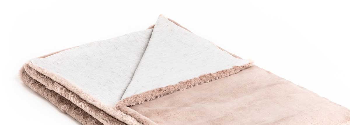 bedspread faux fur Caprice detail