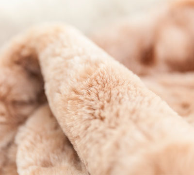 Bed-end spread Mellow Salmon faux fur