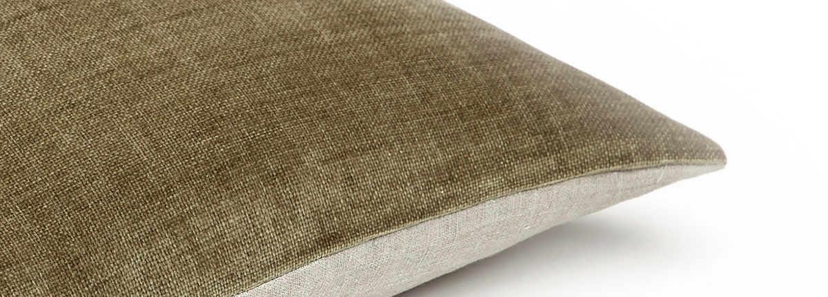 Cushion Epic Moss Close