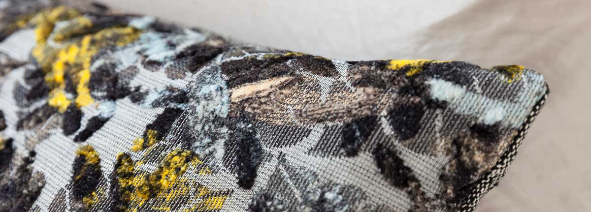 Cushion Tiger Multiblackprinted velvet