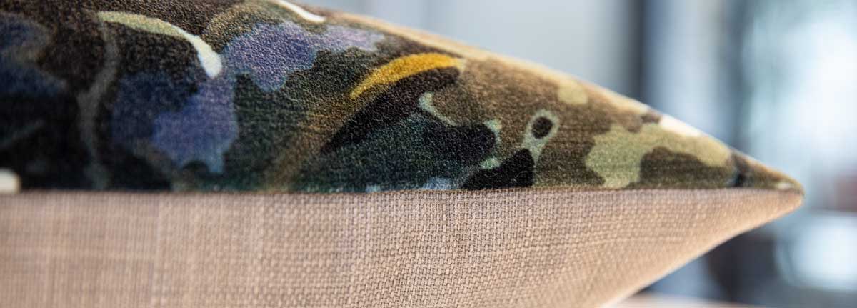 Cushion Fleur Electric Blue