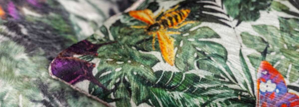 Cushion Bee Multigreenprinted velvet