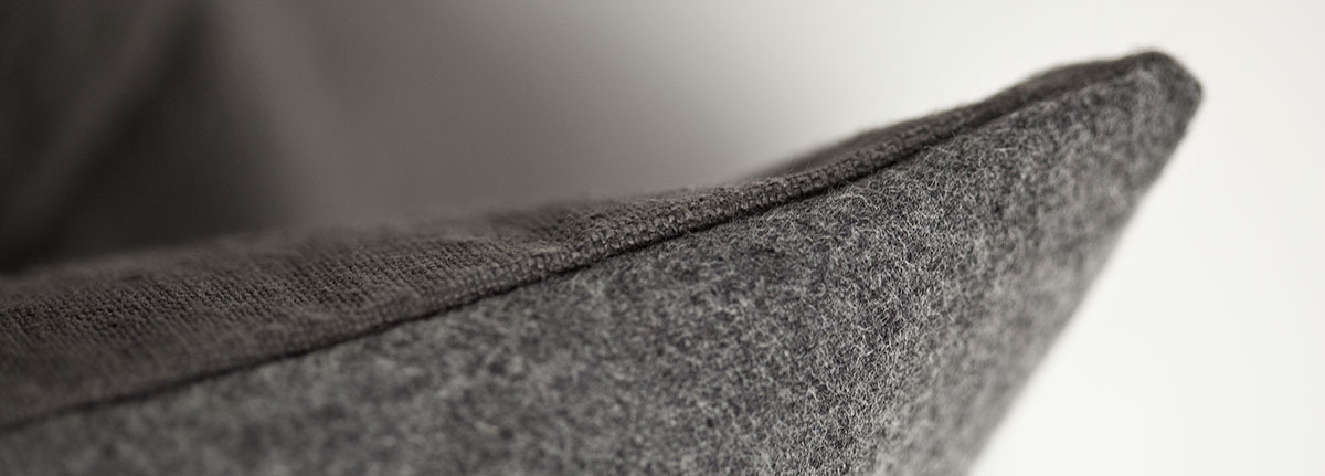 Cushion Lloyd detail