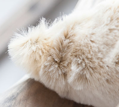 Cushion Mellow Blonde detail