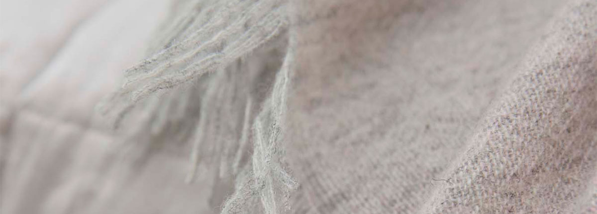 Throw Fly Blush Melee detail washed wool